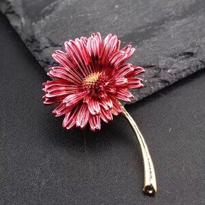 Pretty Flower Brooch